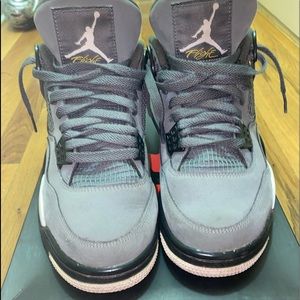 Jordan retro 4
